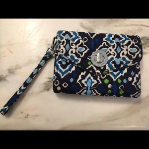 Vera Bradley TurnLock Smartphone wristlet Ink Blue